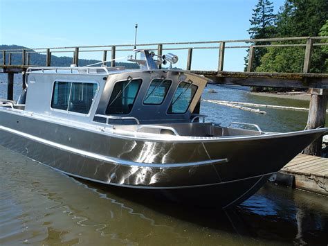 aluminum cabin cruiser